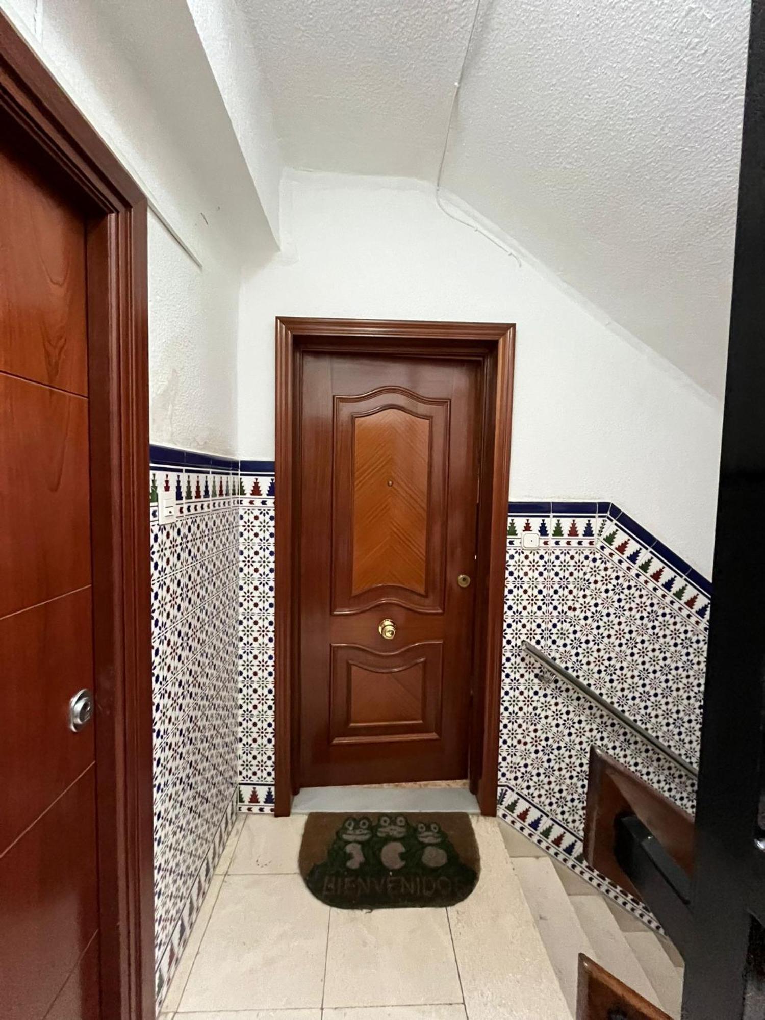 Rooms Tourist Apartment Уэльва Экстерьер фото