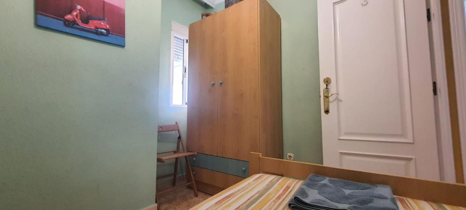 Rooms Tourist Apartment Уэльва Экстерьер фото