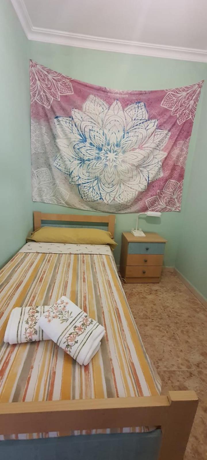 Rooms Tourist Apartment Уэльва Экстерьер фото